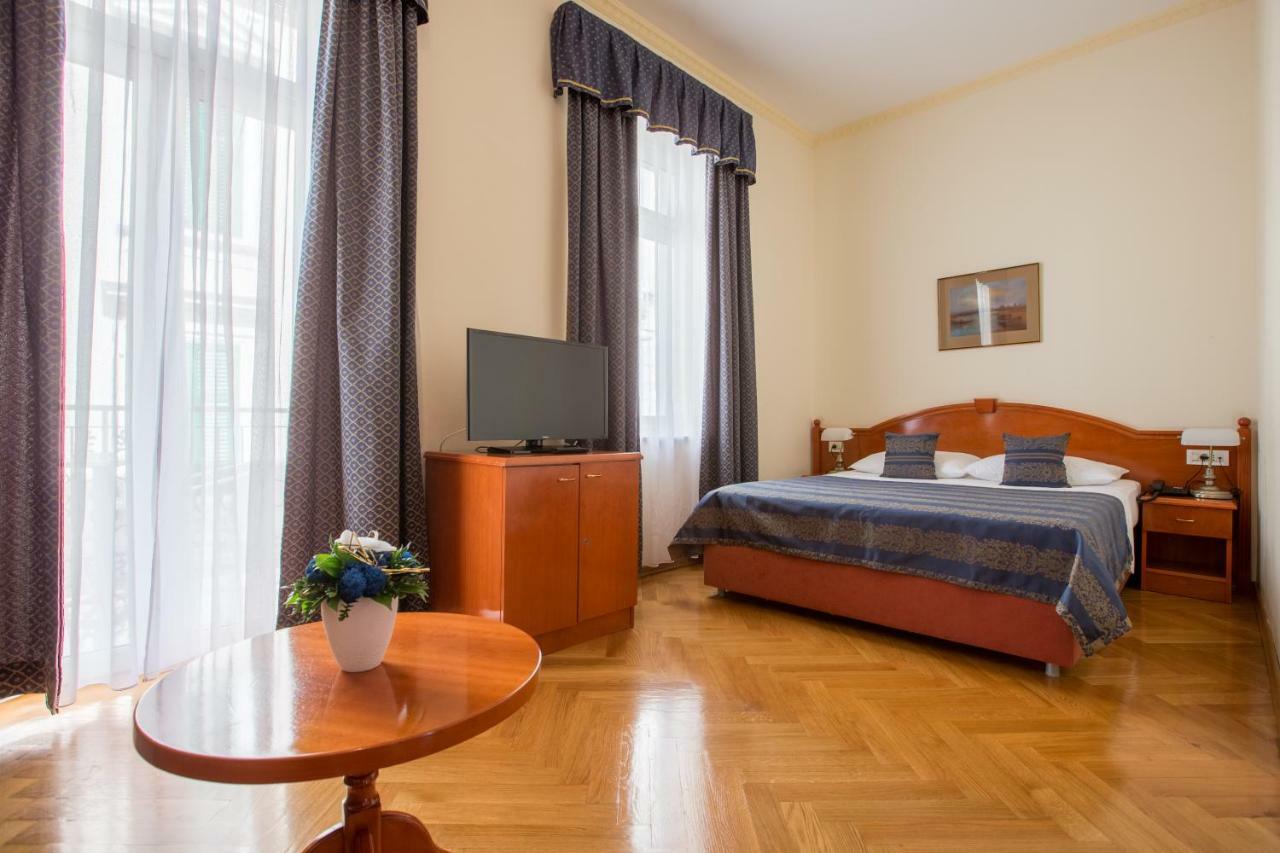 Hotel Galeb 3*
